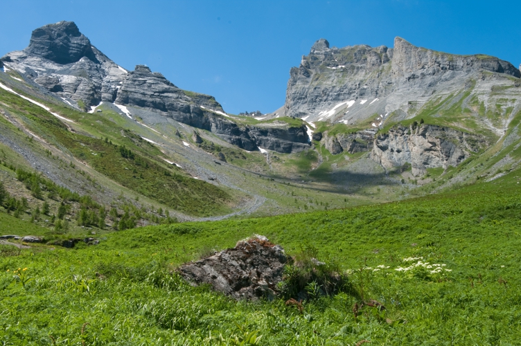 trek or hut image