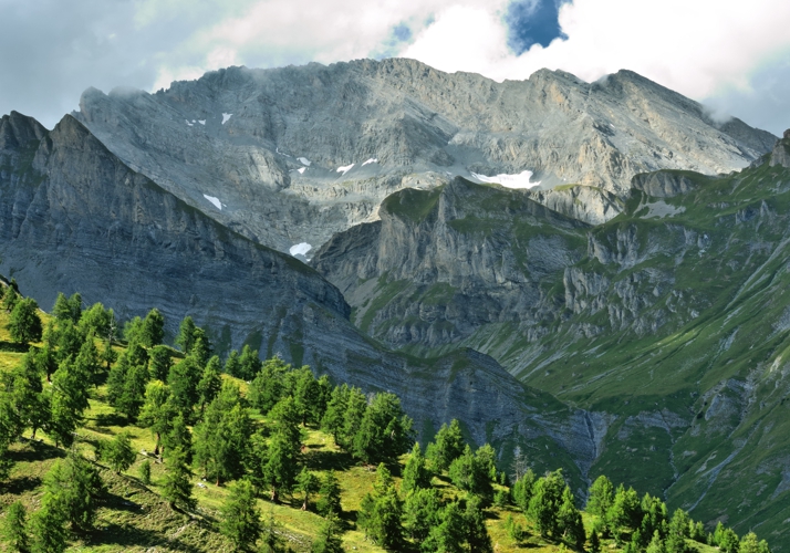 trek or hut image