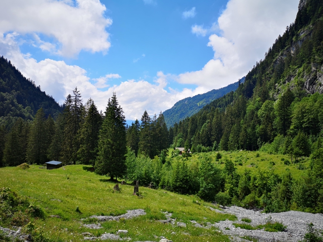 trek or hut image