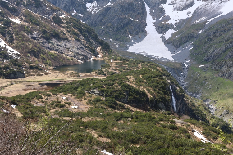 trek or hut image